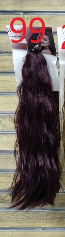 Claw clip ponytail curly