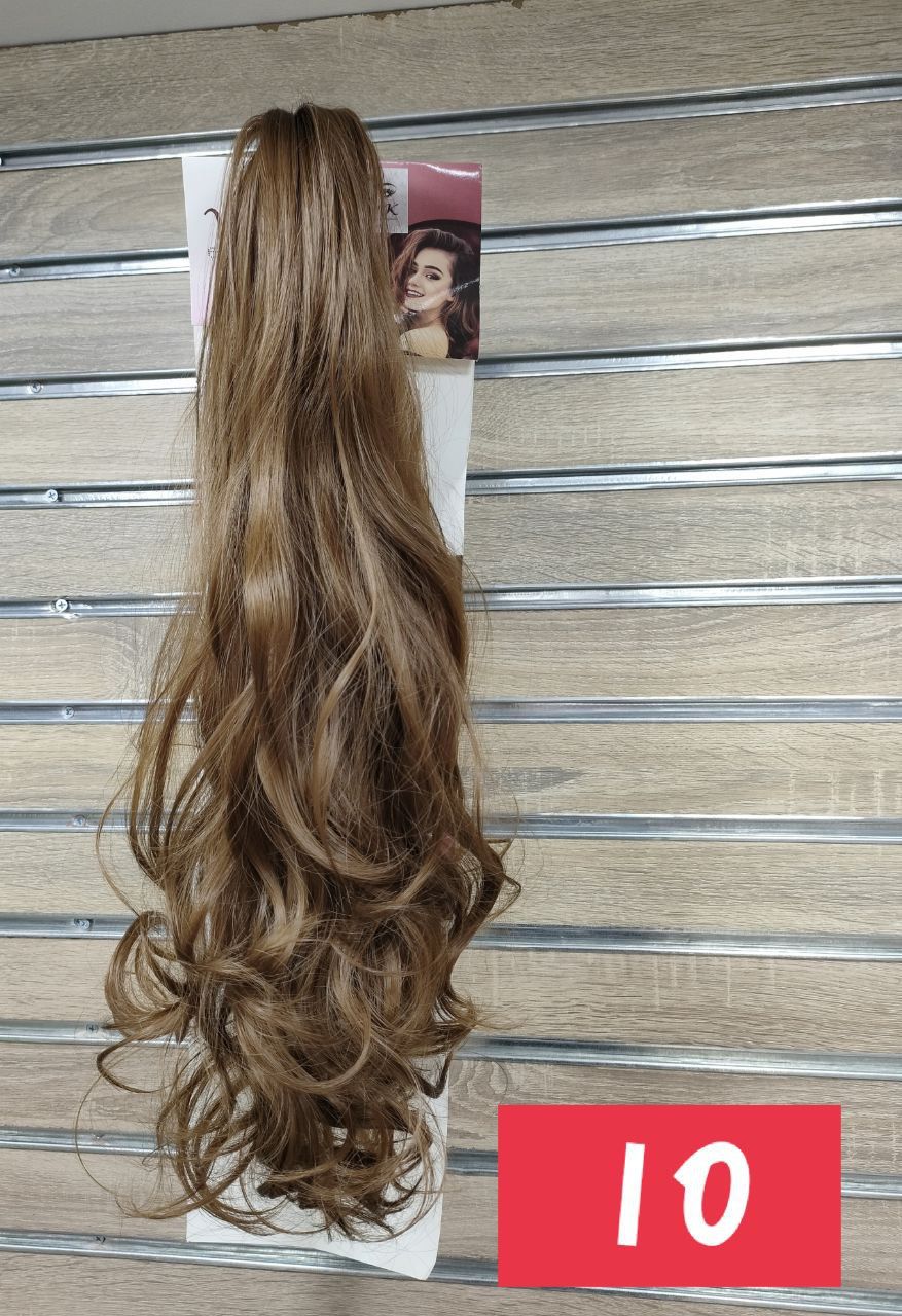 Claw clip ponytail wavy