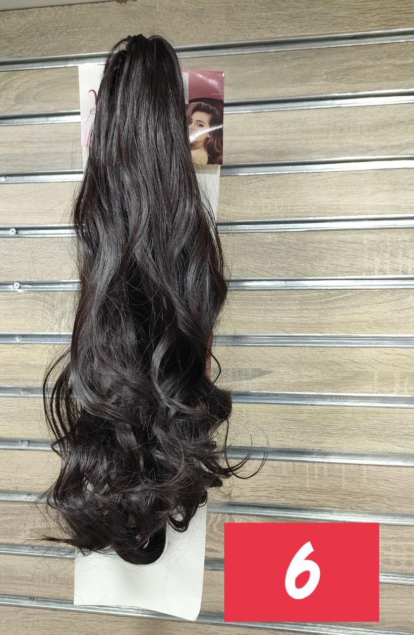 Claw clip ponytail wavy